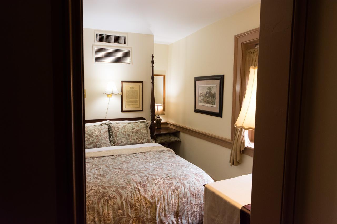 Thomas Bond House Bed And Breakfast Philadelphia Exterior photo